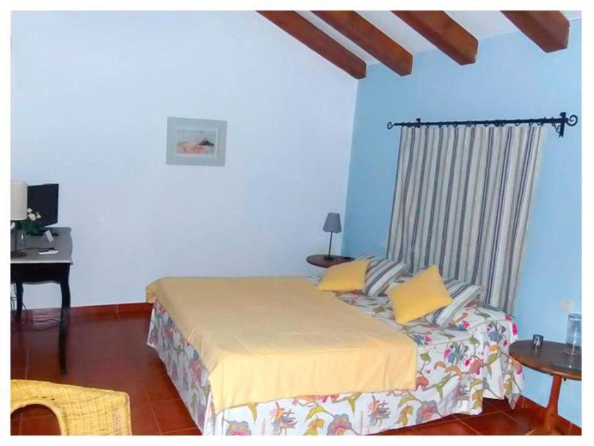 Casa Rural Valdevilano La Roca de la Sierra Esterno foto